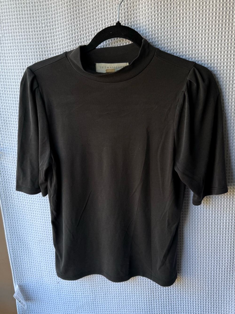 saltwater LUXE Black Puff-Sleeve Short-Sleeve Blouse